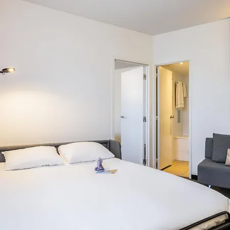 Hotel Novotel Brussels Off Grand Place Exterior photo